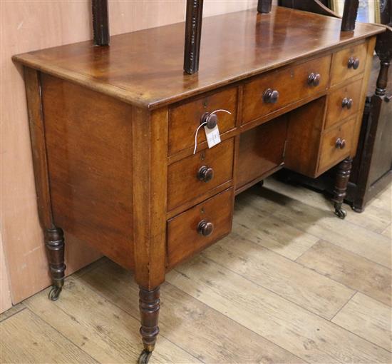 An early Victorian writing desk W.117cm